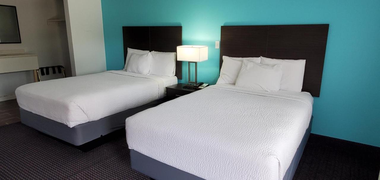 Travelodge By Wyndham Livonia Canton Novi Detroit Area Exterior foto